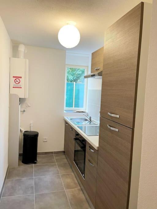 Rm-0 - Appartement F2 Au Rdc A Mulhouse Pour 1-2 Pers Exterior photo